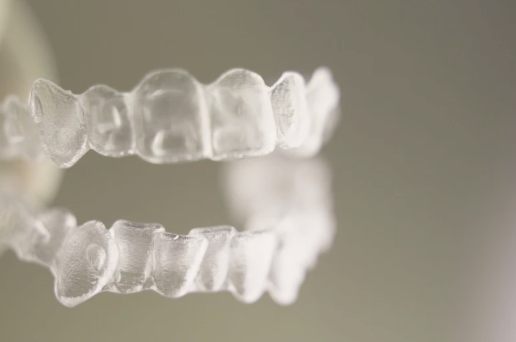 Aligner Behandlung für leichte bis mittler Fehlstellungen bei den Zähnen